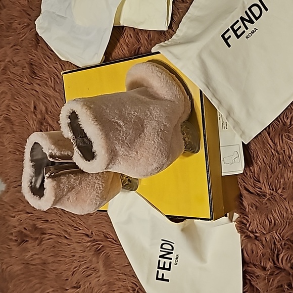 Fendi Yeti Ice Shearling Baby Pink Fuzzy Boots 🩷🎀🩷 - Picture 2 of 12